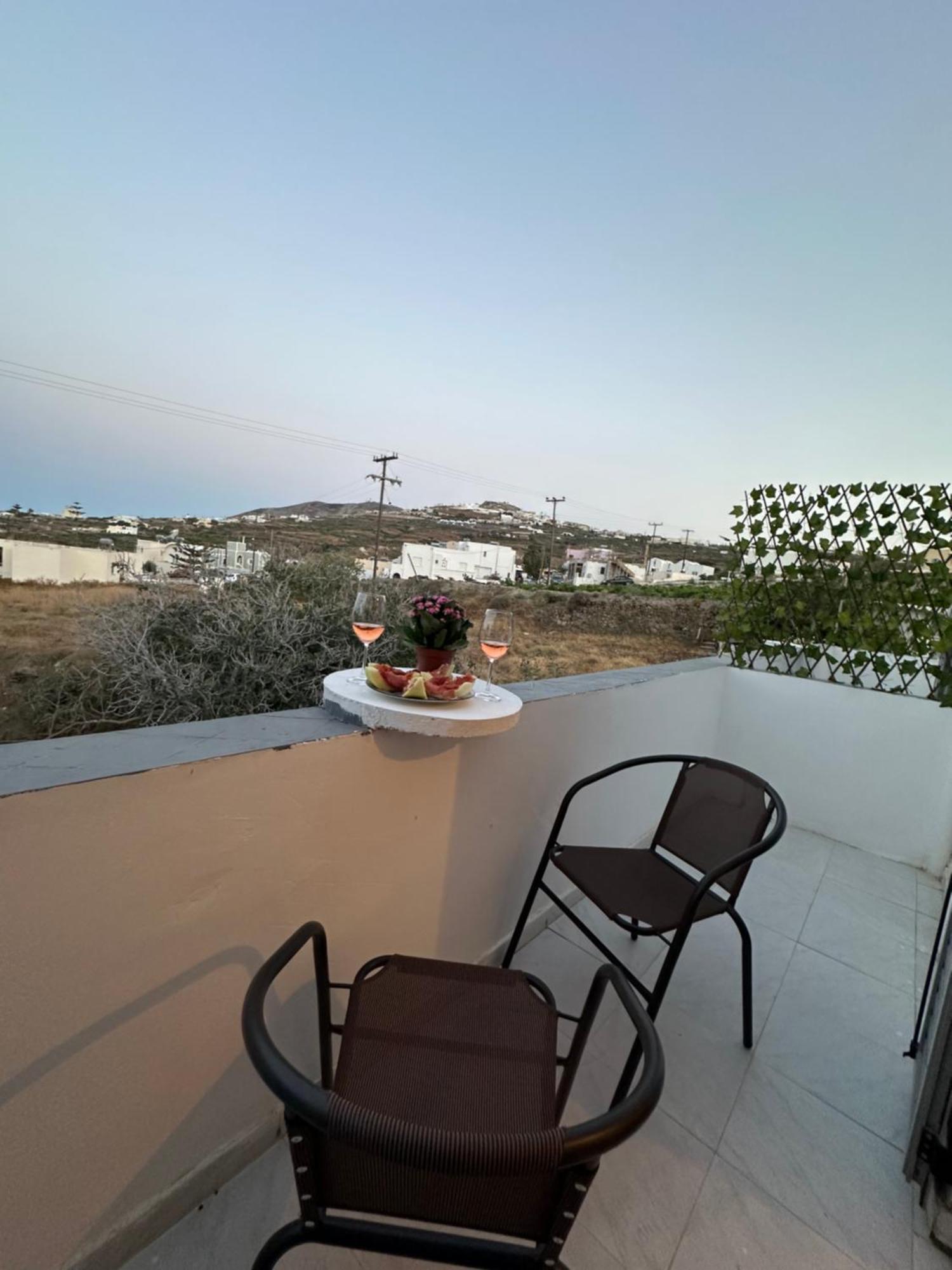 Nicole Rooms Santorini Vóthon Dış mekan fotoğraf